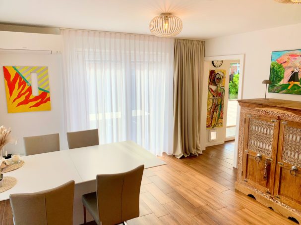 Wohnzimmer / Esszimmer